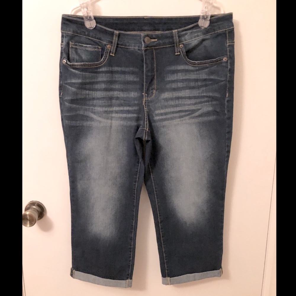 Time and Tru Jean Capris NWOT